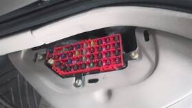 Ford Truck 663.fd8398 Interior Cabin Fuse Box From 98 1998 Explorer
