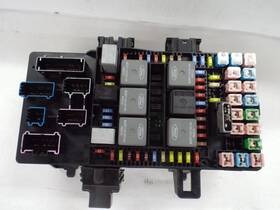 663.fd8507 Ford Truck F150 2007 Fuse Box Cabin 465706