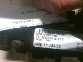 663.fd8m05 Ford Truck F250sd 2005 Fuse Box Cabin 106291