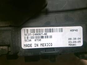663.fd8n05 Ford Truck F350sd 2005 Fuse Box Cabin 79934