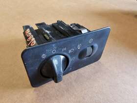 999.fd8m02 Ford Truck Used 2002 F250 Lariat Headlamp Switch Fog Lamp Type Ship