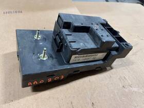 F81b-14a067-ae Ford Truck 99 F250 Super Duty Used 7.3l 4x2 At Dash Relay Fuse Box
