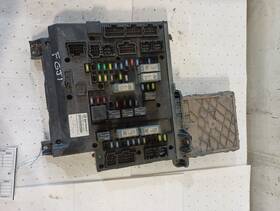 A06-75981-004 Freight 663.flhc17 Cascadia Fuse Box 12816531
