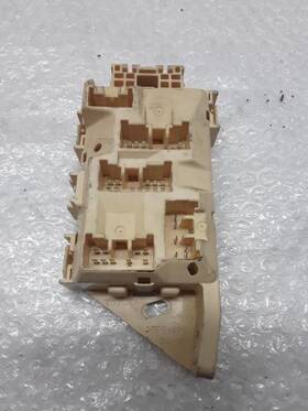 663.gf1d98 General Motors - Foreign Fuse Relay Box Cabin 1998 Prizm Z-43p