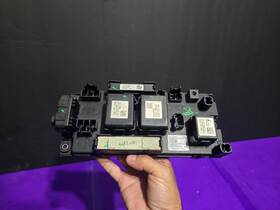 24284374 Gm Hybrid Drive Motor Battery Pack Relay Unit Oem