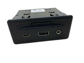 13529862 Gm Trucks 2019-2022 Chevy Silverado 1500 Audio Player Usb Aux In And Memory Card Receptable