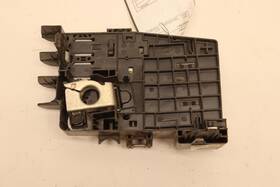 84663446 Gm Trucks 2020-2024 Chevy Silverado 2500hd Engine Bay Power Junction Fuse Block Box Oem