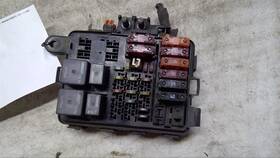 663.gm9c01 Gmc Truck Yukon 2001 Fuse Box Cabin 513085