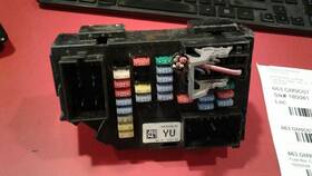 663.gm9d07 Gmc Truck Yukon 2007 Fuse Box Cabin 706539