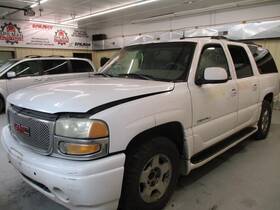663.gm9j02 Gmc Truck Denali Xl 2002 Fuse Box Cabin 1681672