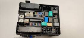 38200-tla-a01 Honda 38200tlaa01 Cabin Fuse Box 2.4l Lx Fits 2017 Cr-v Oem