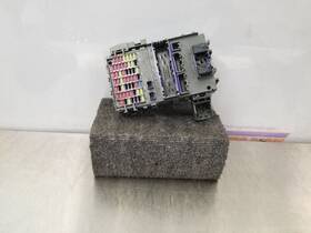 Honda 3v0-ac10 26 Hr-v Ex-l Fuse Box In Cabin 3v0ac10