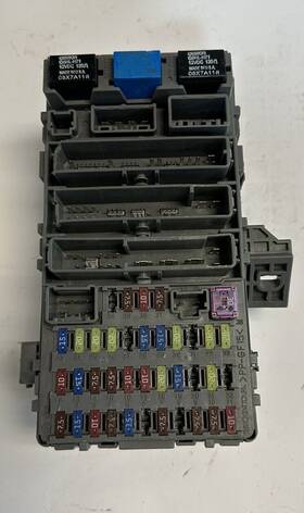 663.ho1c08 Honda 2008 08 Civiclx Interior Fuse Box 52525ld