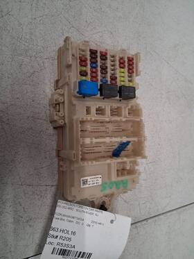 663.hol16 Honda Hr-v 2016 Fuse Box Cabin 1113796
