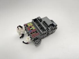 Tbda07a Honda 2016-2020 Civic Cabin Fuse Box 1.5l Mt Fwd Sedan 76k -si- 56689