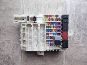 Td25 Honda Pd5 Insight 2010-2014 Fuse Relay Junction Box Cabin Factory