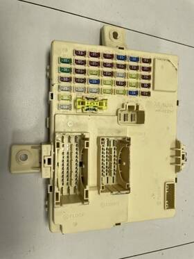 4445073399 Hyundai 2011 Sonata Limited Interior Cabin Fuse Box Oem