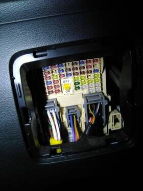 Hyundai 663.hy1320 20 Tucson Fuse Box Cabin 2.0 Liter