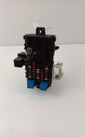 9540026700 Hyundai 663.hy1404 2001-2004 Santa Fe Fuse Relay Box Traction Control Module Oem