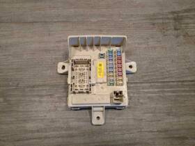 663.hy1i15 Hyundai Genesis 2015 Fuse Box Cabin 327685