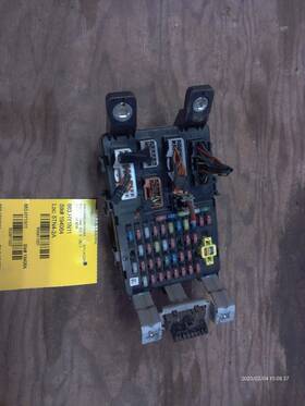 663.hy1n11 Hyundai Accent 2011 Fuse Box Cabin 811007