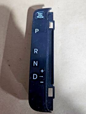 Hyundai 84654-2w112 2013-2019 Santa Fe Gear Shift Indicator Oem 84653-2w101 /
