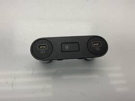 96125gi000 Hyundai 2022-2024 Ioniq 5 Console Dual Usb Port Charging Hub And Wireless Phone