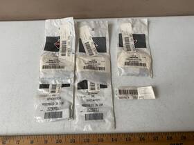3529687c1 International 6 Pack Navistar Blue 15 Amp Circuit Breaker