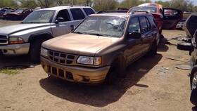 663.is1202 Isuzu Rodeo 2002 Fuse Box Cabin 242826