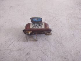 Lfs1002 Jaguar Xjs Other Relay Lfs1002/02 . Has 3 Pins Look