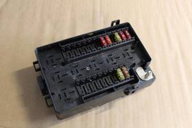 Ljb2822dp Jaguar 1997 1998 1999 2000 2001 2002 Xk8 Convertible Trunk Fuse Box