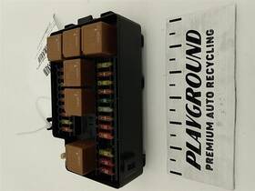Lje2822ba Jaguar 97-06 Xk8 Xkr Rear Trunk Boot Fuse Relay Junction Box