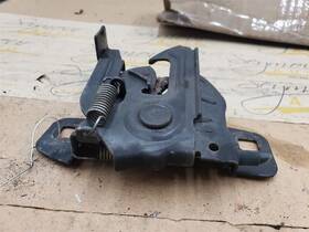 181.am8303 Jeep Liberty 2003 Keys/latches/locks 348647