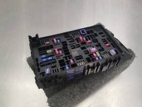 68347016ae Jeep 25 Grand Cherokee Altitude Cabin Fuse Box
