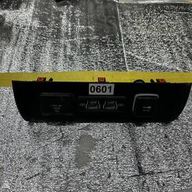 68482656aa Jeep 2022-2023 Wagoneer Center Console Rear End Cap Usb Port And 115v Power Outlet