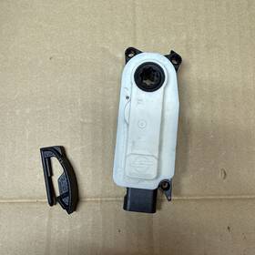Ma3a3101d02 Jeep 2024 Grand Wagoneer Oem Front Shutter Actuator Motor 5877r1006