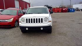 663.ch9111 Jeep/plymouth Truck Patriot 2011 Fuse Box Cabin 98061