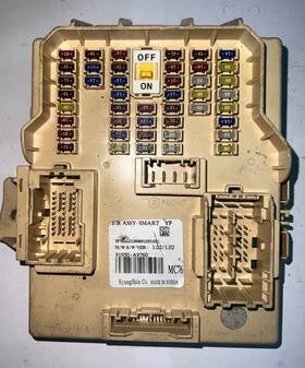 91950-a9760 Kia 663.ki1216 2016 Sedona Cabin Fuse Box