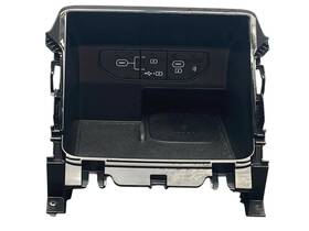 84632r5601 Kia 2024 Sorento Oem Front Center Storage With Wireless Charger And Ports