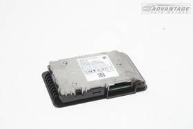 95560-j5000 Kia 2018-2021 Stinger Center Console Wireless Phone Chatger Pad Oem