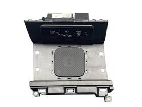 95560-p1700 Kia 2025-2026 Sportage Oem Wireless Charger Pad With Usb Port
