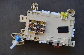 82730-50101 Lexus 663.le1w02 2001 2002 2003 Ls430 Dash Fuse Relay Box