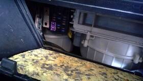 663.mz1808 Mazda Cx-9 2008 Fuse Box Cabin 563670