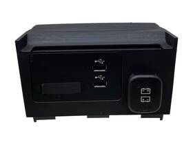 Dn4e669u0 Mazda 2023 3 Hatchback Bp Oem Usb Hub Trim