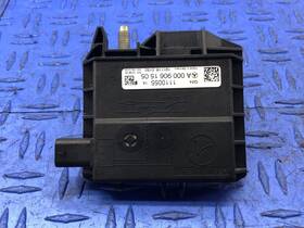 0009061505 Mercedes-benz 2017-2021 C63 Positive Battery Terminal Voltage Limiter Module