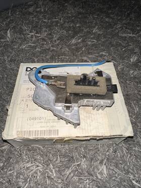 Mercedes-benz 210870021039 New 1994-2000 Mercedes-benz E W210 Blower Motor Regulator A210870021039 Oem