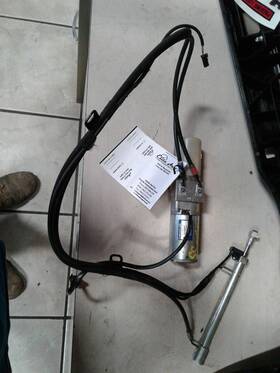 640.mb1g11 Mercedes-benz Cl550 2011 Lid Motor Pull Down 763177