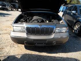 663.fd3s02 Mercury Grand Mar 2002 Fuse Box Cabin 104924574