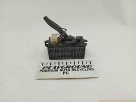 Mb434256 Mitsubishi Worldwide Delica L300 Van Front Right Cabin Fuse Box Fits 1986-1994 86 87 88 89