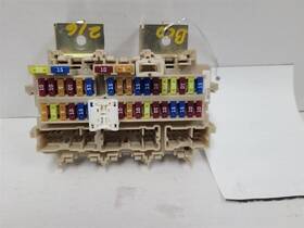 663.da1019 Nissan 2019 Titan Fuse Box Cabin 563054